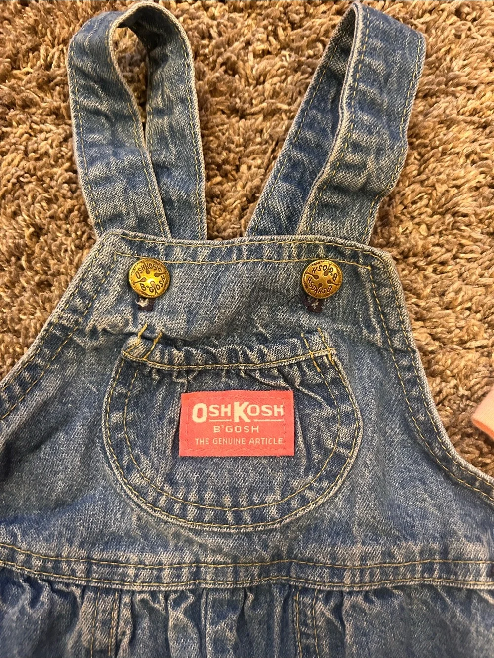 Baby Girl Oshkosh B’gosh 18 Months Bibs & top Y2K